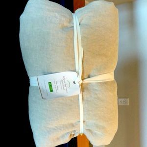 Pottery barn Belgian linen King duvet